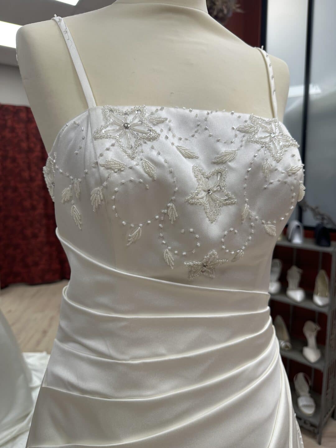 Robe de mariée MORZINE ROBE et BOLERO – Image 4