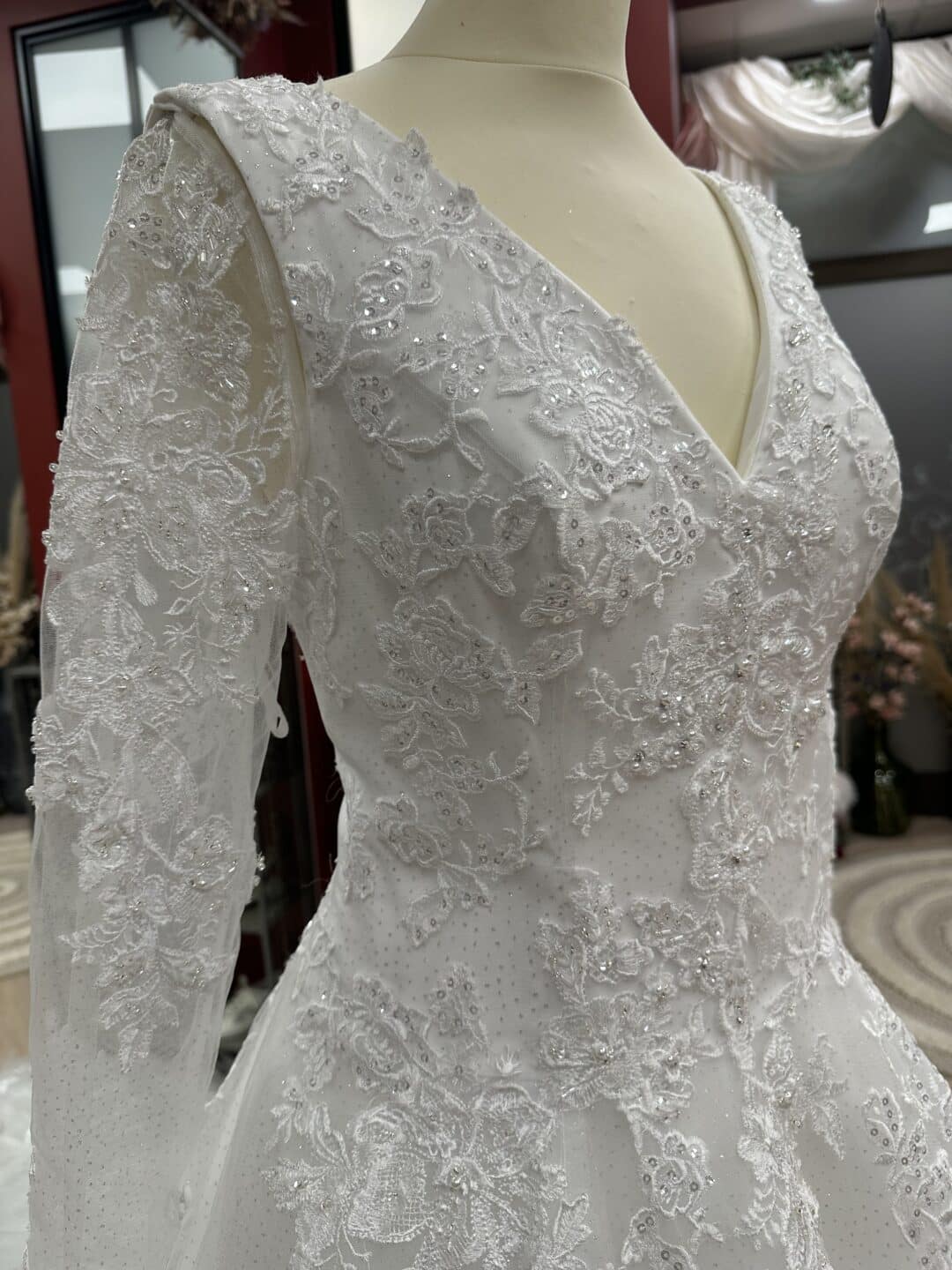 Robe de mariée ROYAUTE + manches – Image 4