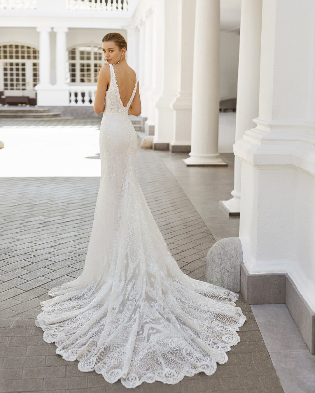 Robe de Mariée SANTAL Sirène avec Décolleté en V – Image 2